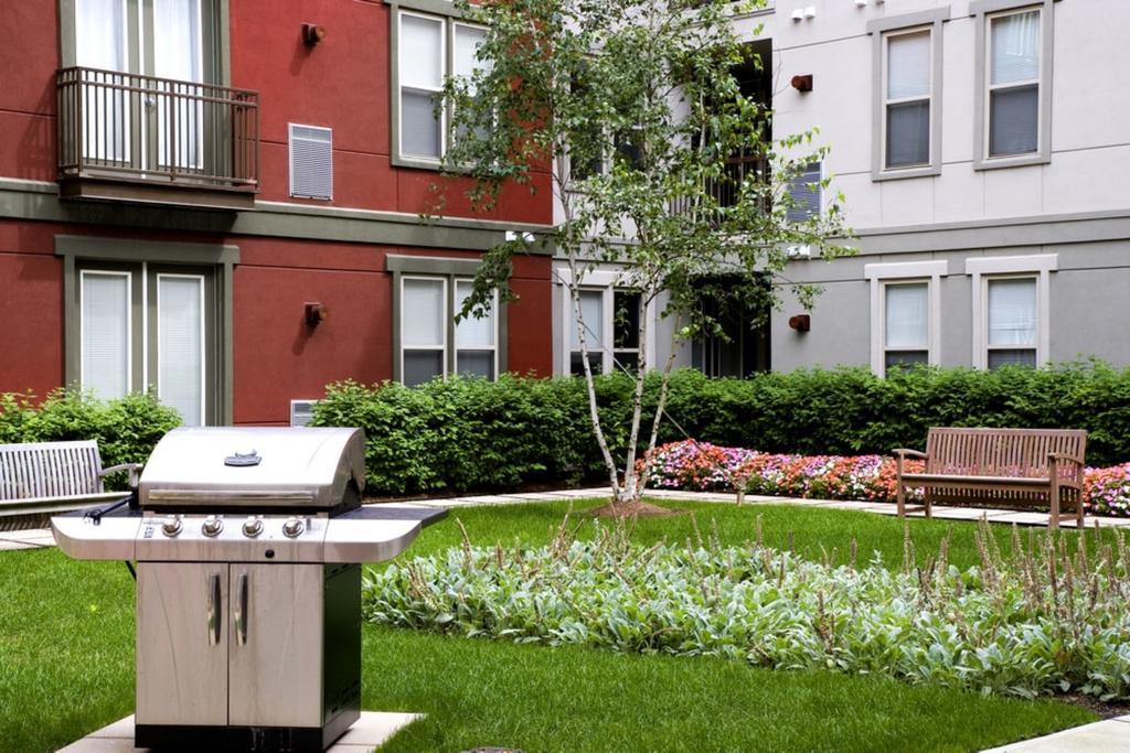 Bluebird Suites In Downtown Providence Exterior photo